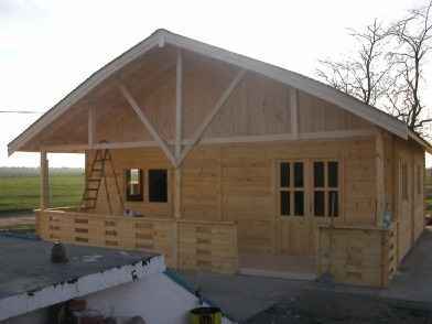 vue facade de la maison bois kit byala